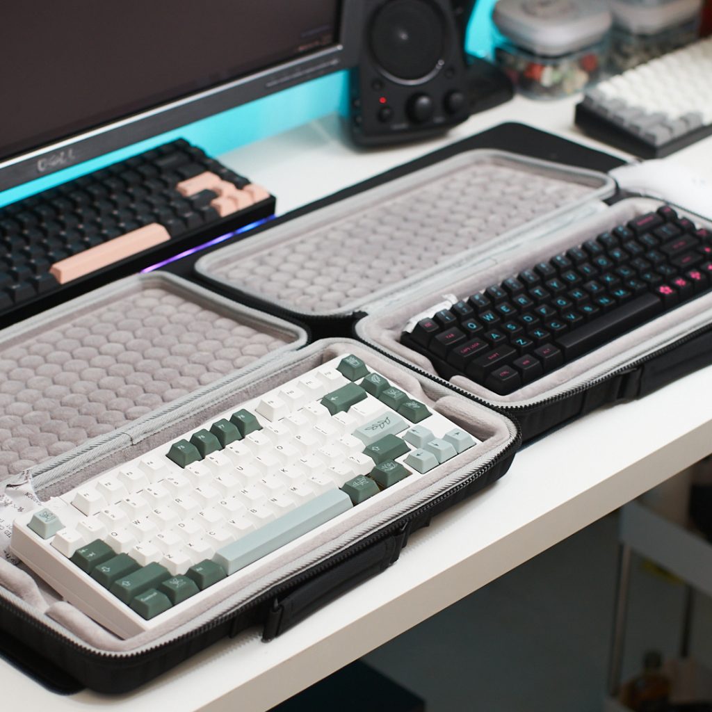 Dominic Lee Bespoke Keyboard Builder. Zen The Geek